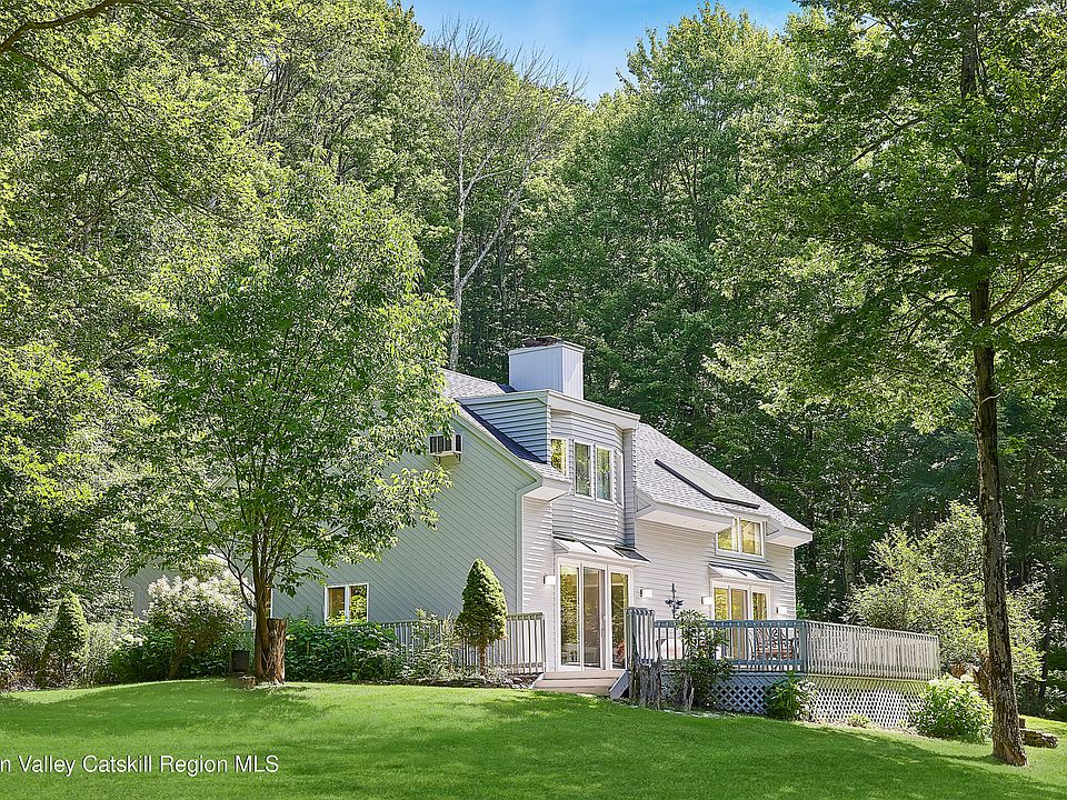 1st image of 382 Catskill Drive