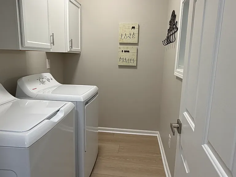 4741 Onita Dr — Photo 21