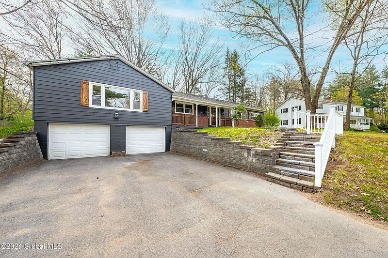 3rd image of 12 Juniper Drive