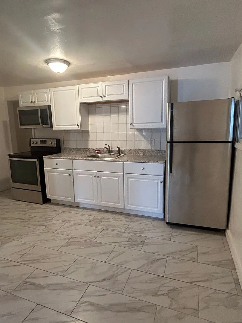 140 N. 7th Street — Photo 3