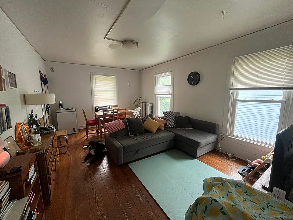 110 Terrace Pl #3