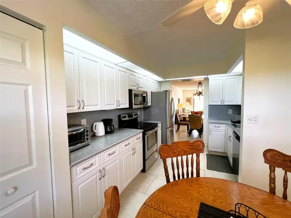 1605 Abaco Dr, Pompano Beach, FL