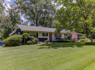 215 Chapel Hills Dr, Vicksburg, MS 39180