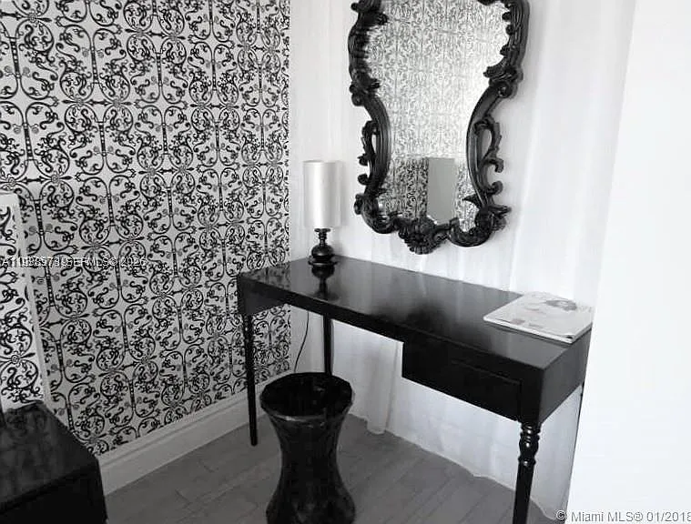 1100 West Ave #517 — Photo 8