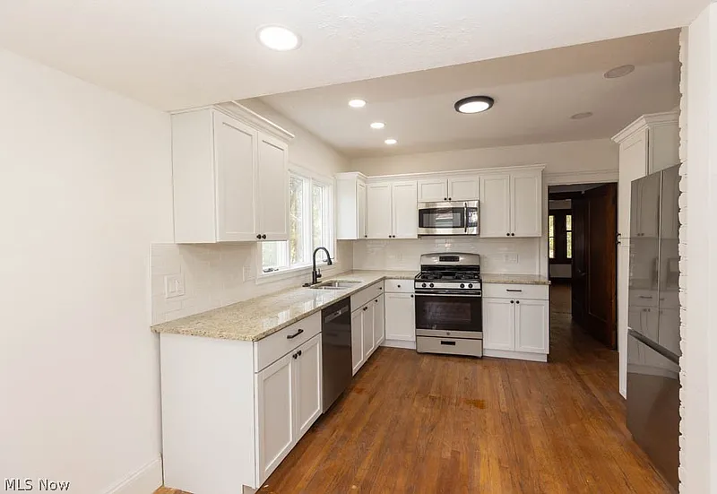 Thumbnail 14