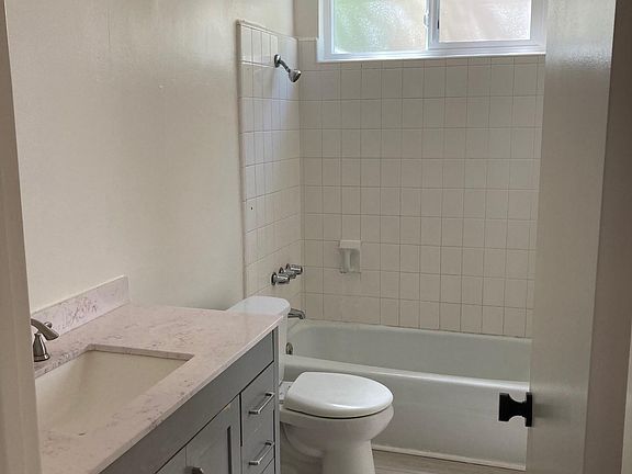 5th image of 1119 San Pascual St #1