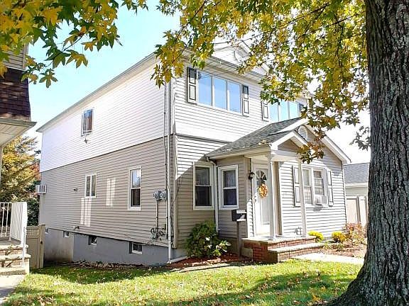 3rd image of 25 Renwick Ave