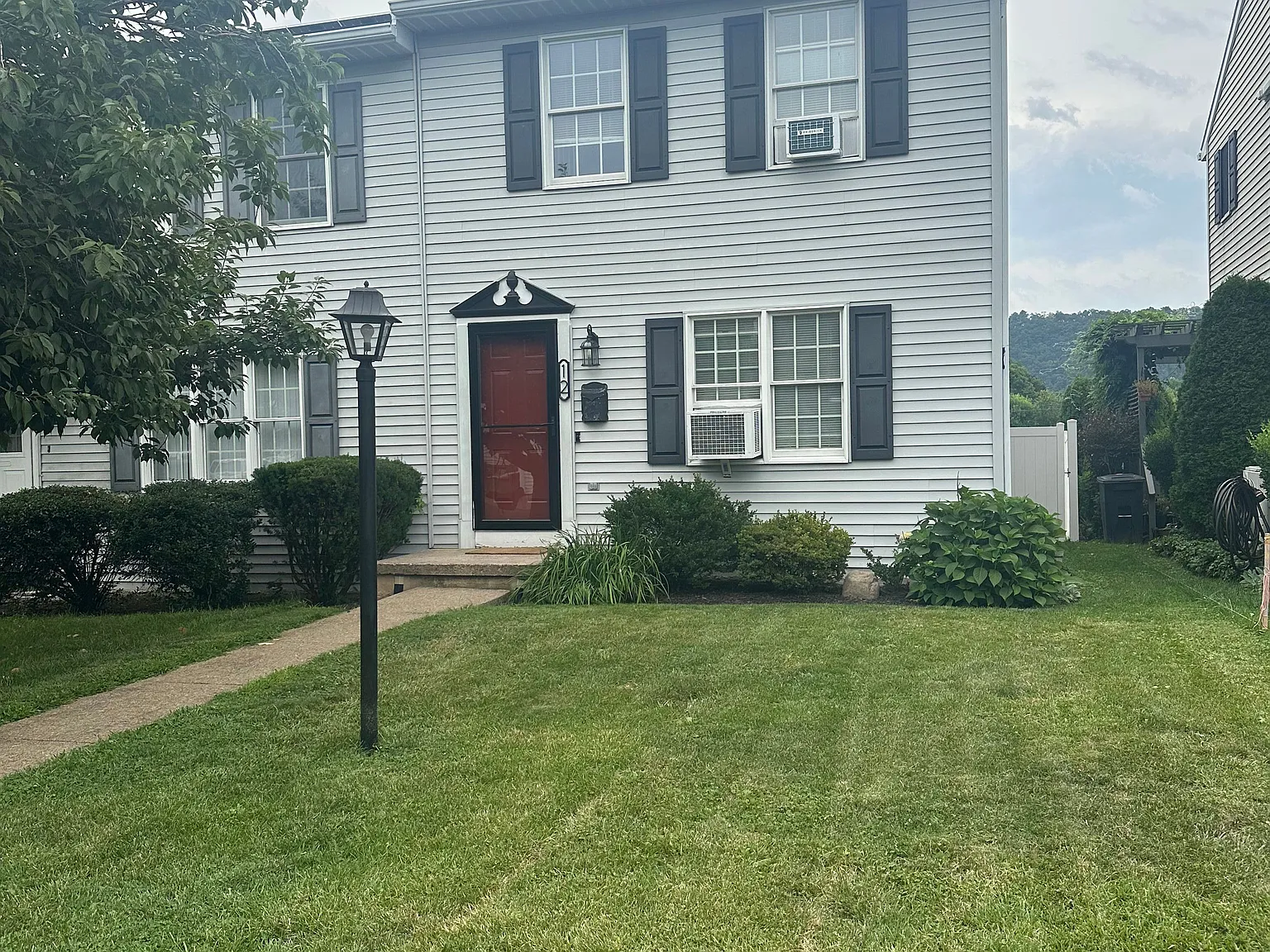 2 bed, 1.0 bath, 1008 sqft, $1,650 — Photo 1