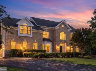 9800 John Robert Way, Fairfax, VA 22032