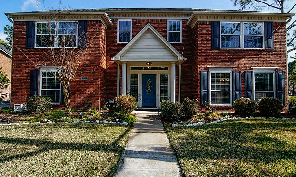 1st image of 7702 Knolls Lodge Ct