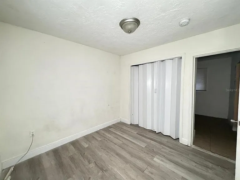 229 S Candler Ave — Photo 17