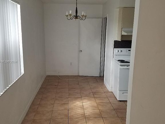 4th image of 584 NW 1st St