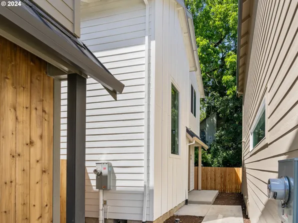 60 NE Stanton St, Portland, OR 97212