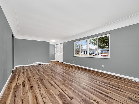 3rd image of 778 Danbury Rd