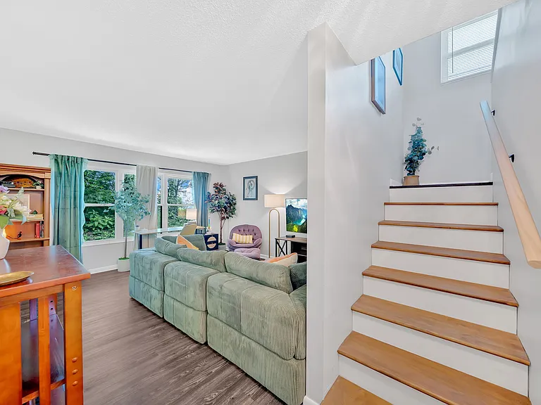 7540 Chatham Cir — Photo 12