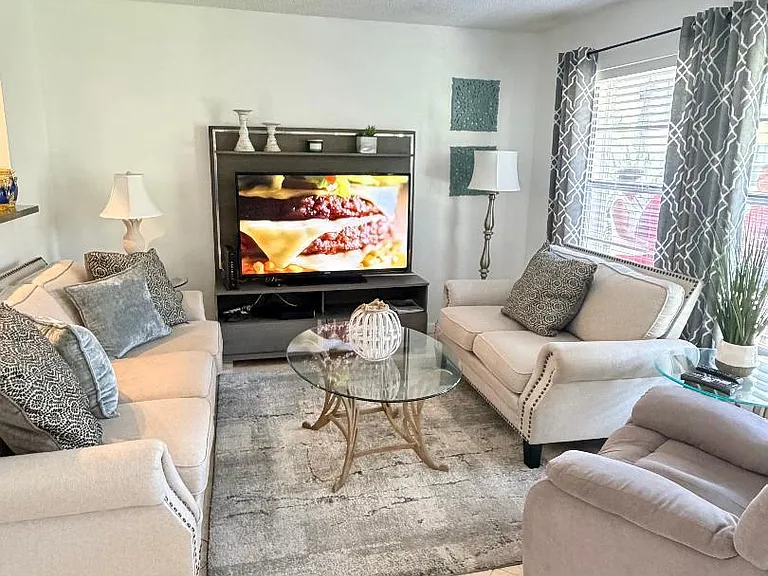 638 Snug Harbor Dr #E4 — Photo 18
