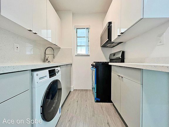 2nd image of 2034 SW 3rd Ave W #W3
