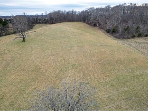 5th image of 1038 Maple Valley Rd