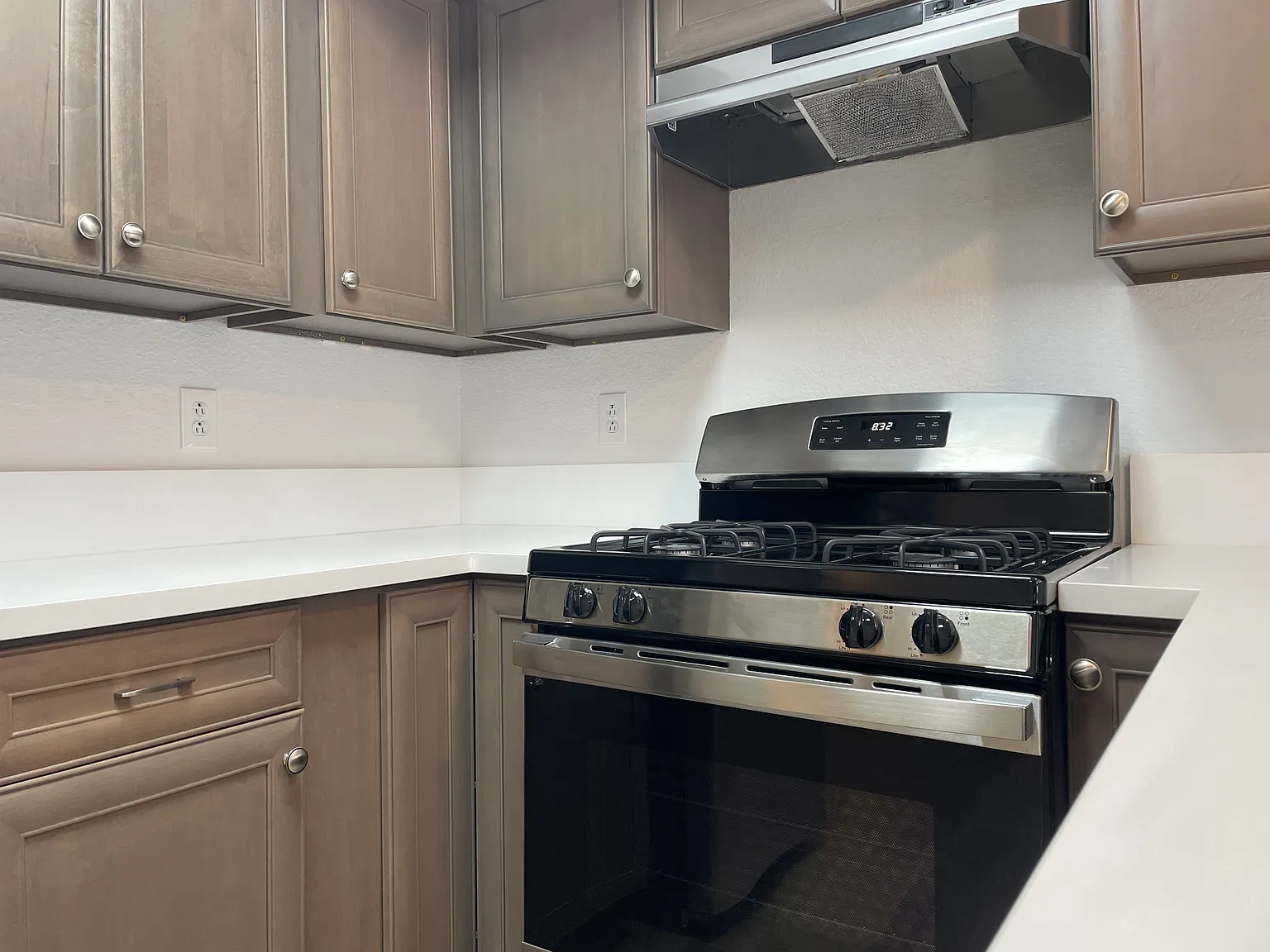 2 bed, 1.5 bath, 900 sqft, $2,150 — Photo 3