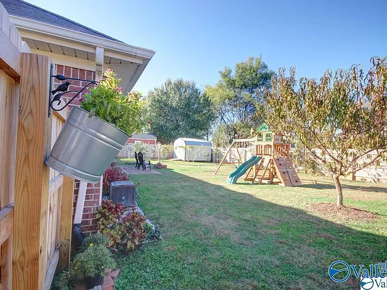 103 Tudor Pl — Photo 43