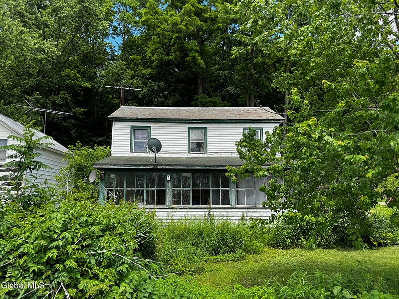 4th image of 21 River Road
