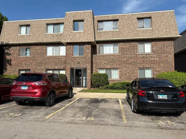 1434 Carol Ct APT 3A, Palatine, IL 60074