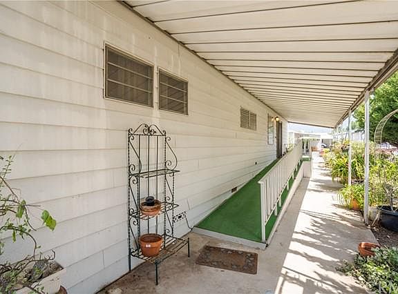 4th image of 2530 N Damien Ave #89