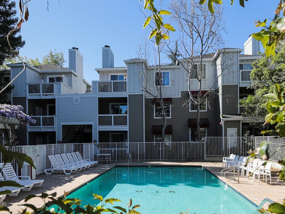 1st image of 250 Santa Fe Ter APT 228