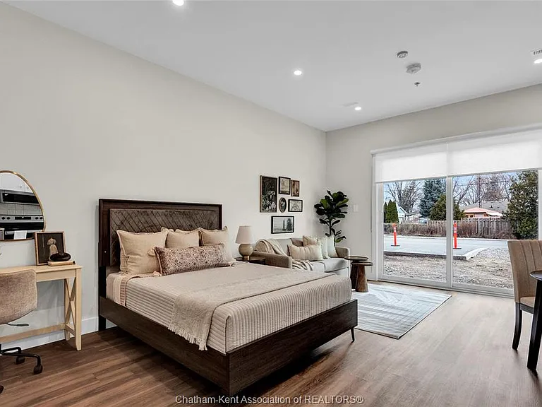 12 Mill St W #412 — Photo 2