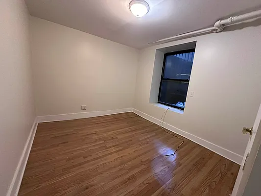 Rented by Space Link Realty | media 3
