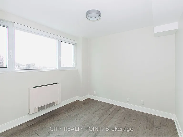 11 Walmer Rd #103 — Photo 5