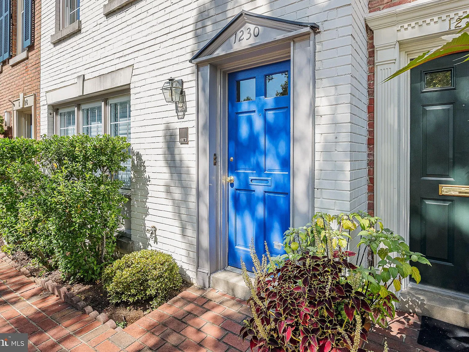 2 bed, 1.5 bath, 1512 sqft, $4,250 — Photo 3