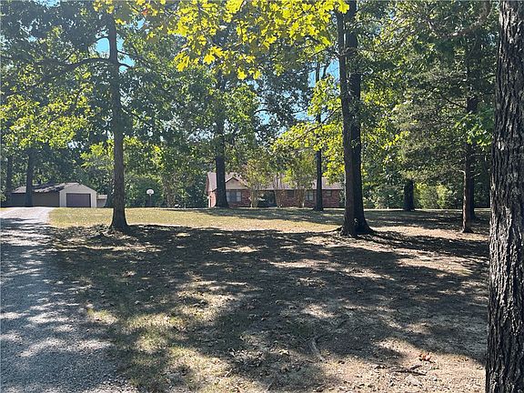 2nd image of 144 Grand Oak Trl