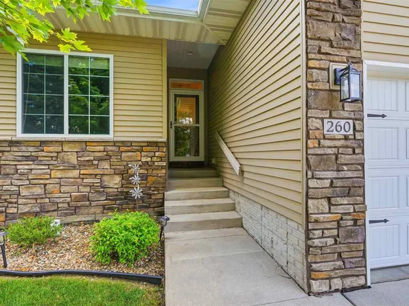 260 S Stewart St, North Liberty, IA 52317