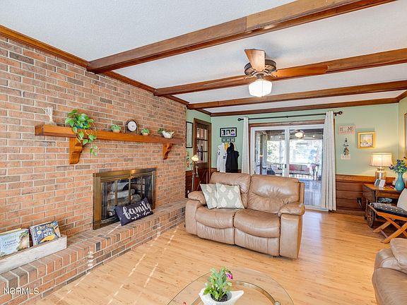 4th image of 420 Lee Street