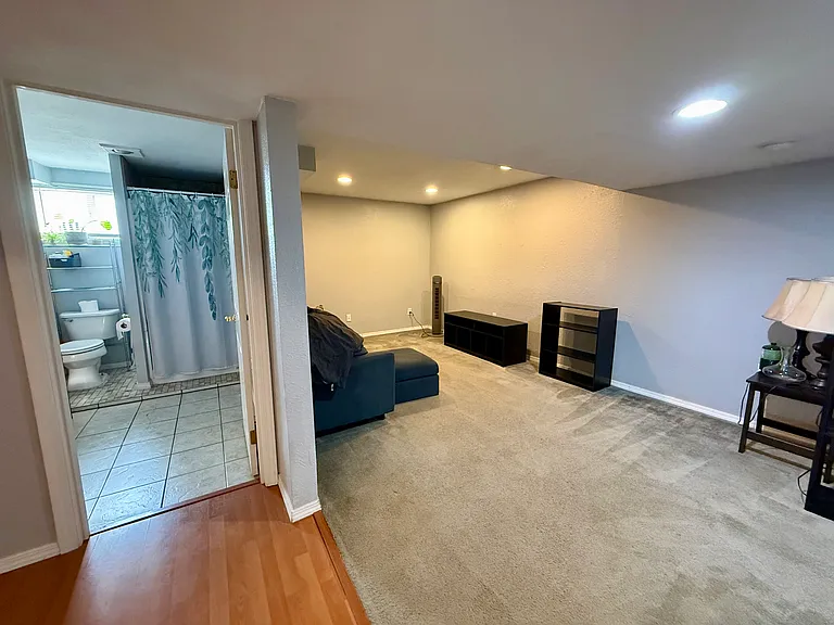 515 NW Irving St #A — Photo 26