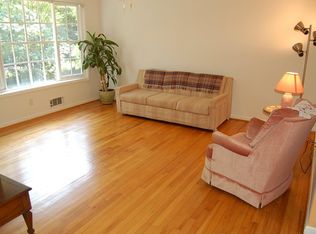 907 Scott Ln SW, Marietta, GA 30008