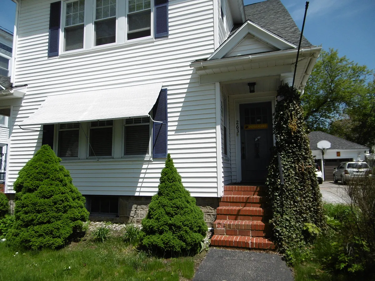 Building Photo - 263 Ash St #263