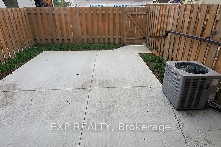 44 Berkley Dr #162 — Photo 2