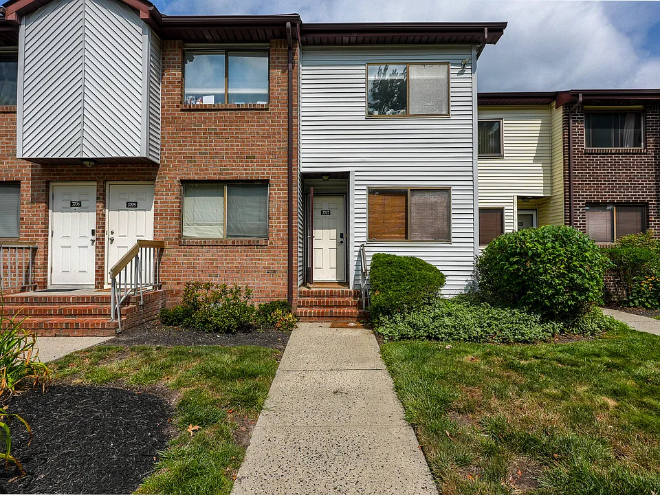 3707 Birchwood Ct