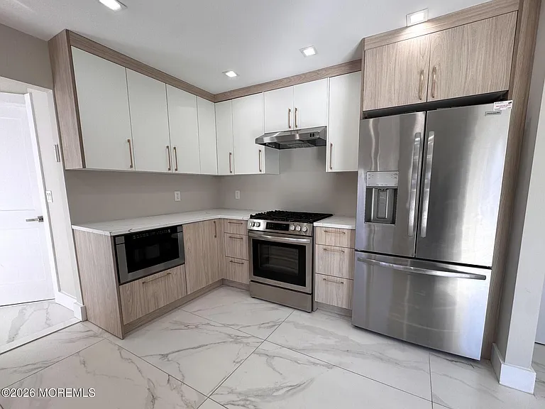70 Maryland Ave — Photo 3