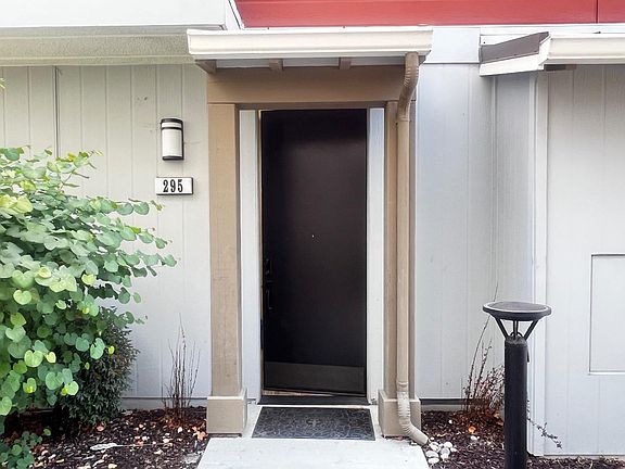 2nd image of 295 Baja Rose St