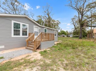 910 N Lloyd St, Crestview, FL 32536