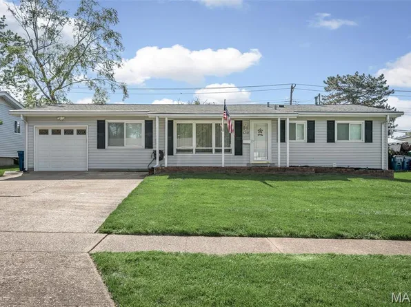 6718 Cherryvale Dr, Hazelwood, MO 63042