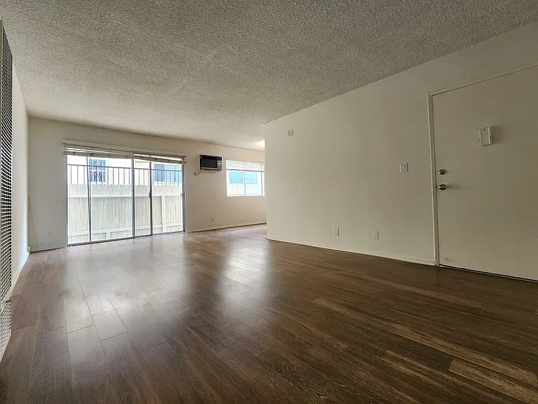 10138 Palms Blvd #2 — Photo 14