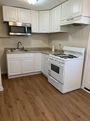 9000 Merrimack Dr Photo 1