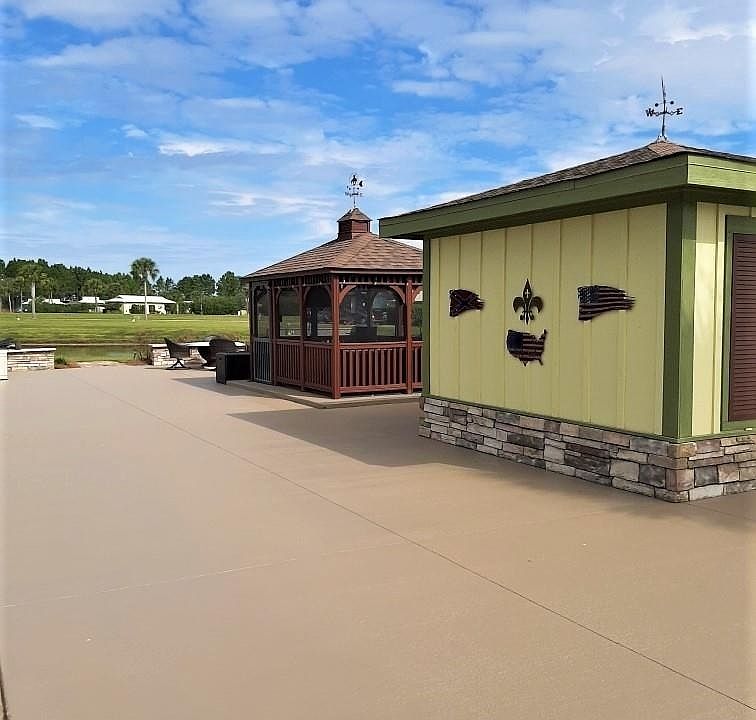 1st image of 713 Lago Way