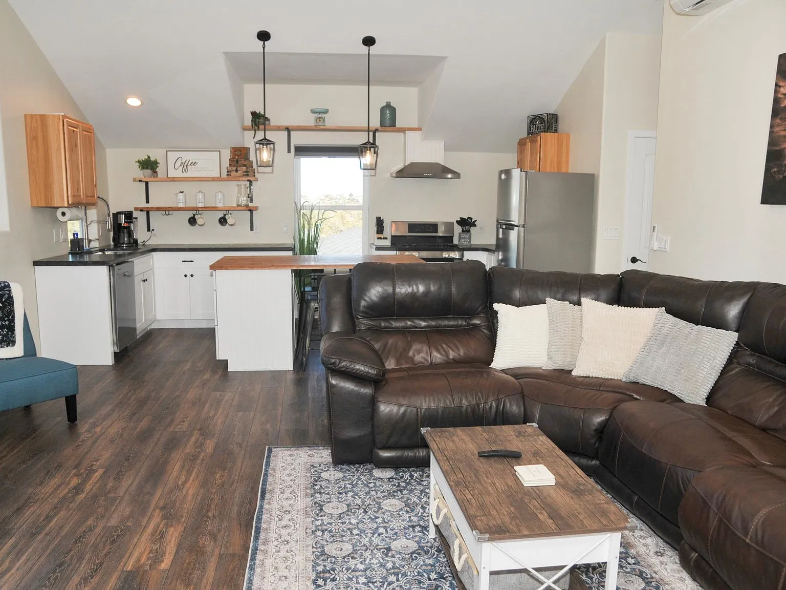 2095 W Thumb Butte Rd — Photo 4