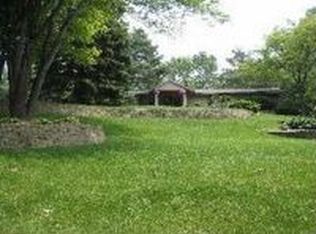 3321 Squirrel Rd, Bloomfield Hills, MI 48304