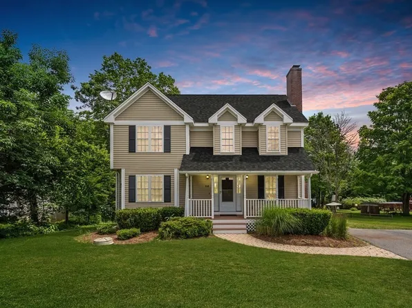 538 Pike Ave, Attleboro, MA 02703